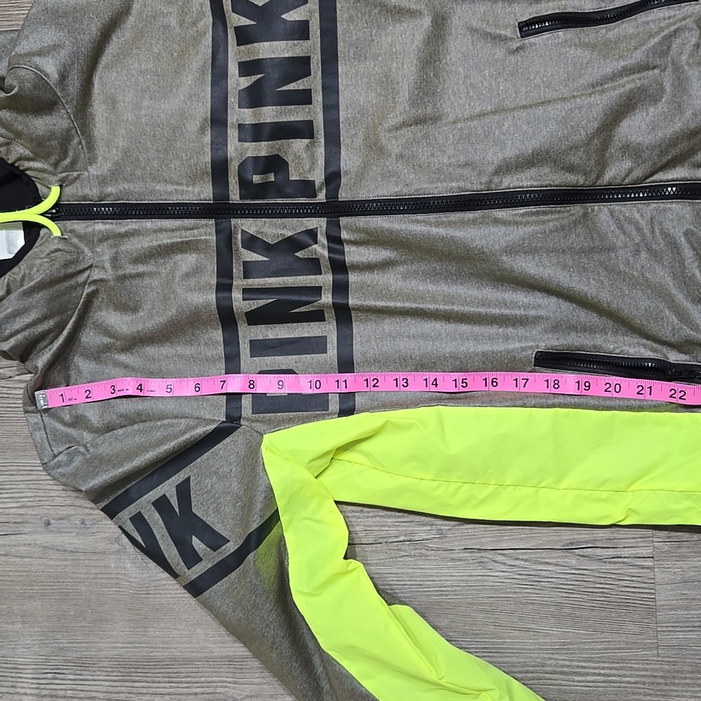 VS Pink Jacket - Picture 9 of 10